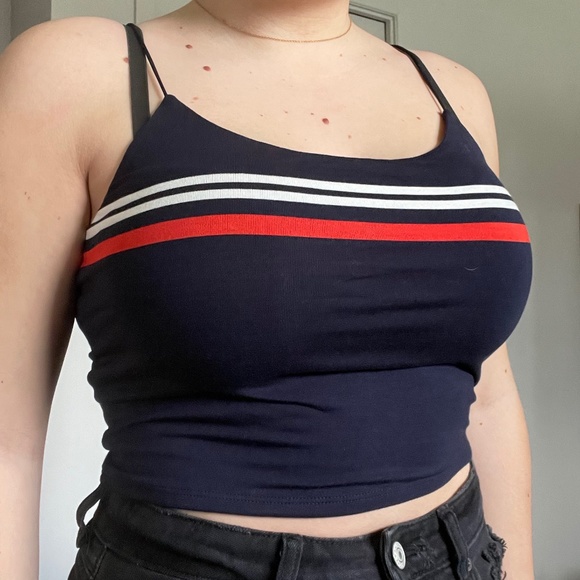 Garage Crop Scoop Cami - Picture 1 of 2